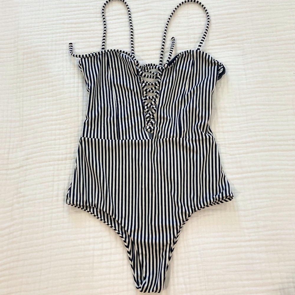 NWOT Amuse x Flynn Skye Size Small Black and White Striped One piece swimsuit